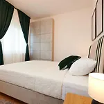 Magdalena * Kaštela